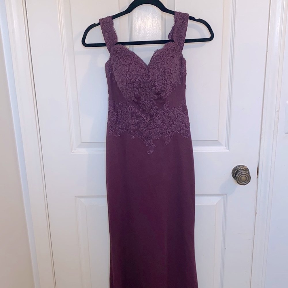 FORMAL DRESS OFF THE SHOULDER WITH LACE DETAIL- SIZE 2 - WORN ONCE